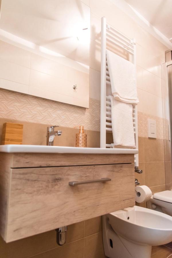 Hotel Palazzo Le Travi à Bari Extérieur photo